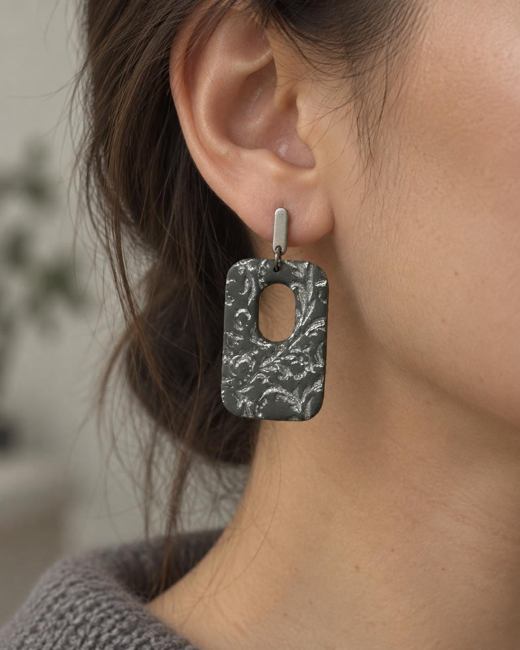 Silver Arabesque Frame