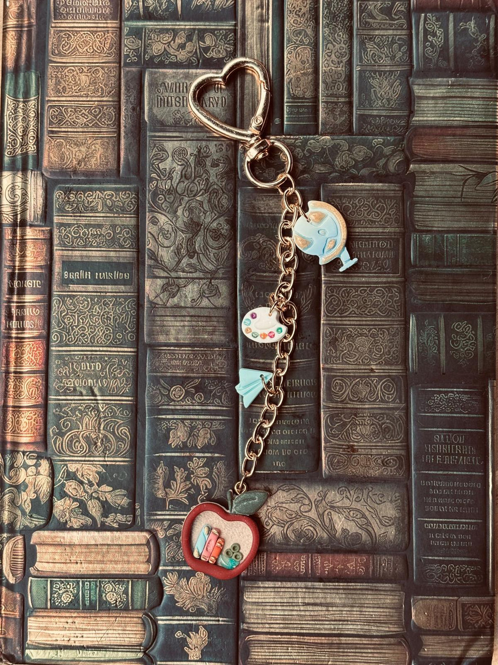 apple bookshelf (small)
