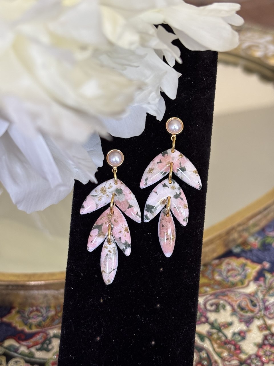 Floral Pearl Earring